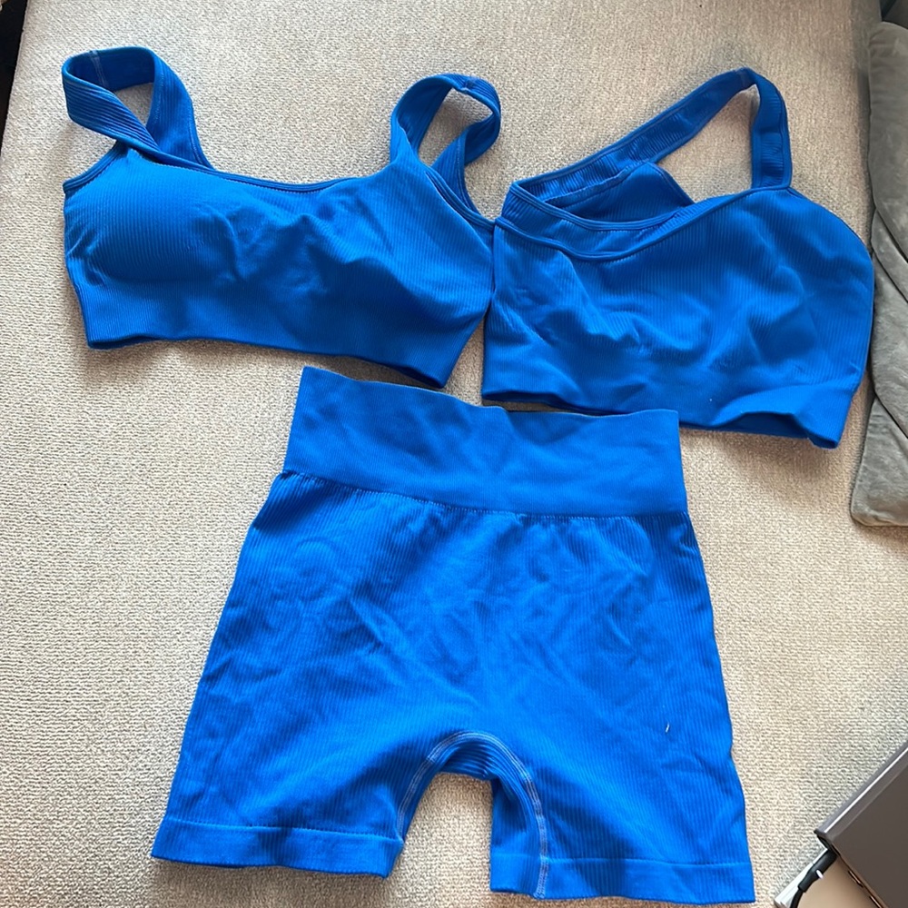 Blue 3 piece ribbed short set. Worn a handful of times
